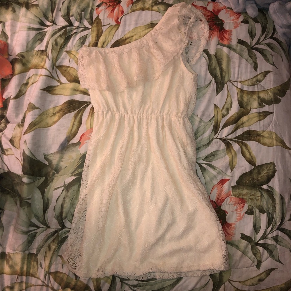 White One Shoulder Dress